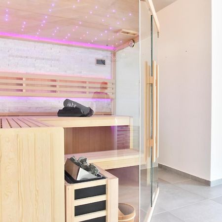 Villa Lux Nina With Six Bedrooms, Private Pool, Sauna ザダル エクステリア 写真