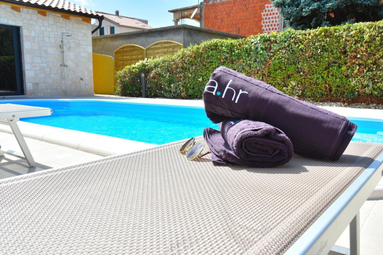 Villa Lux Nina With Six Bedrooms, Private Pool, Sauna ザダル エクステリア 写真