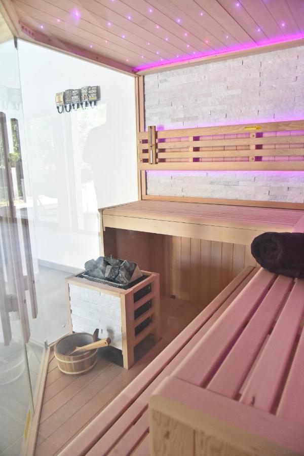 Villa Lux Nina With Six Bedrooms, Private Pool, Sauna ザダル エクステリア 写真